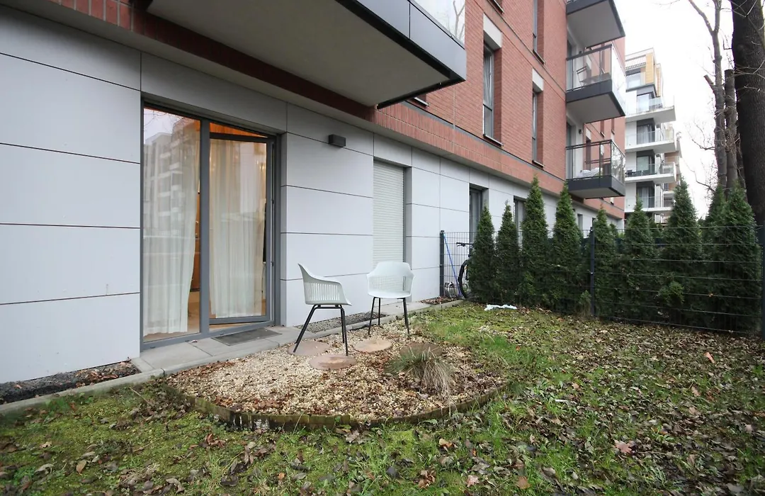 Great Apartment With A Garden In The City Center, Old Town-1